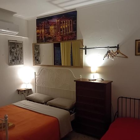 Roma Trastevere Station 외부 사진