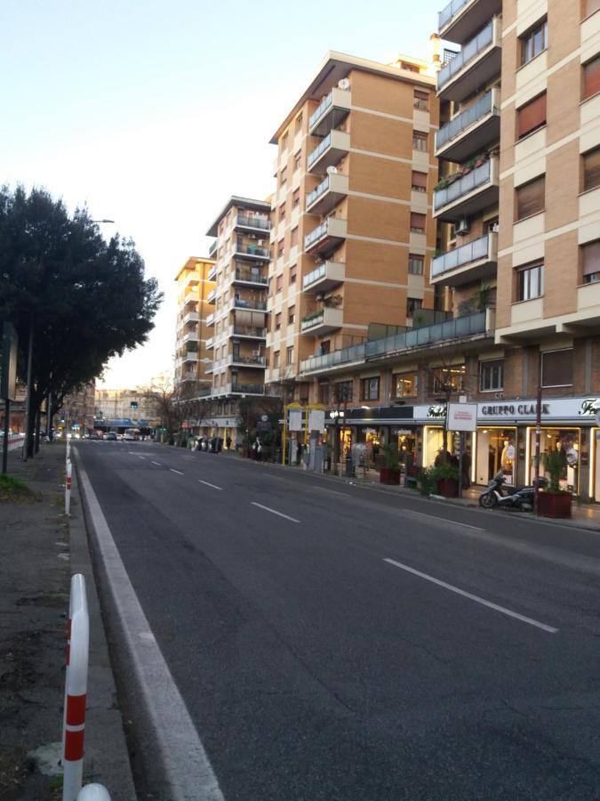 Roma Trastevere Station 외부 사진