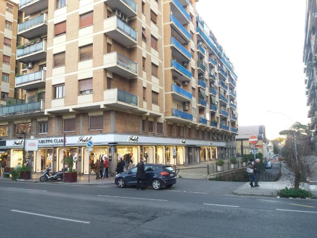 Roma Trastevere Station 외부 사진